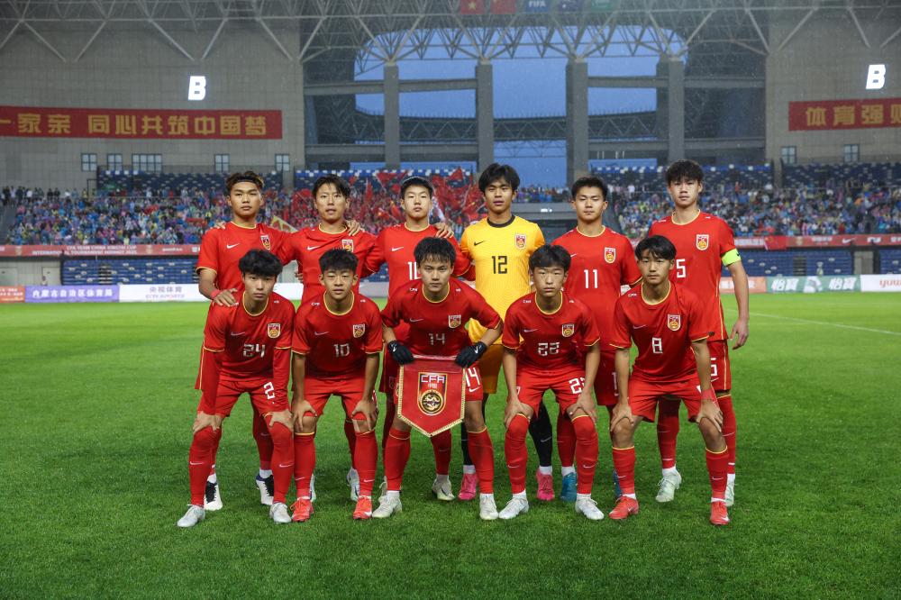 在对阵斯